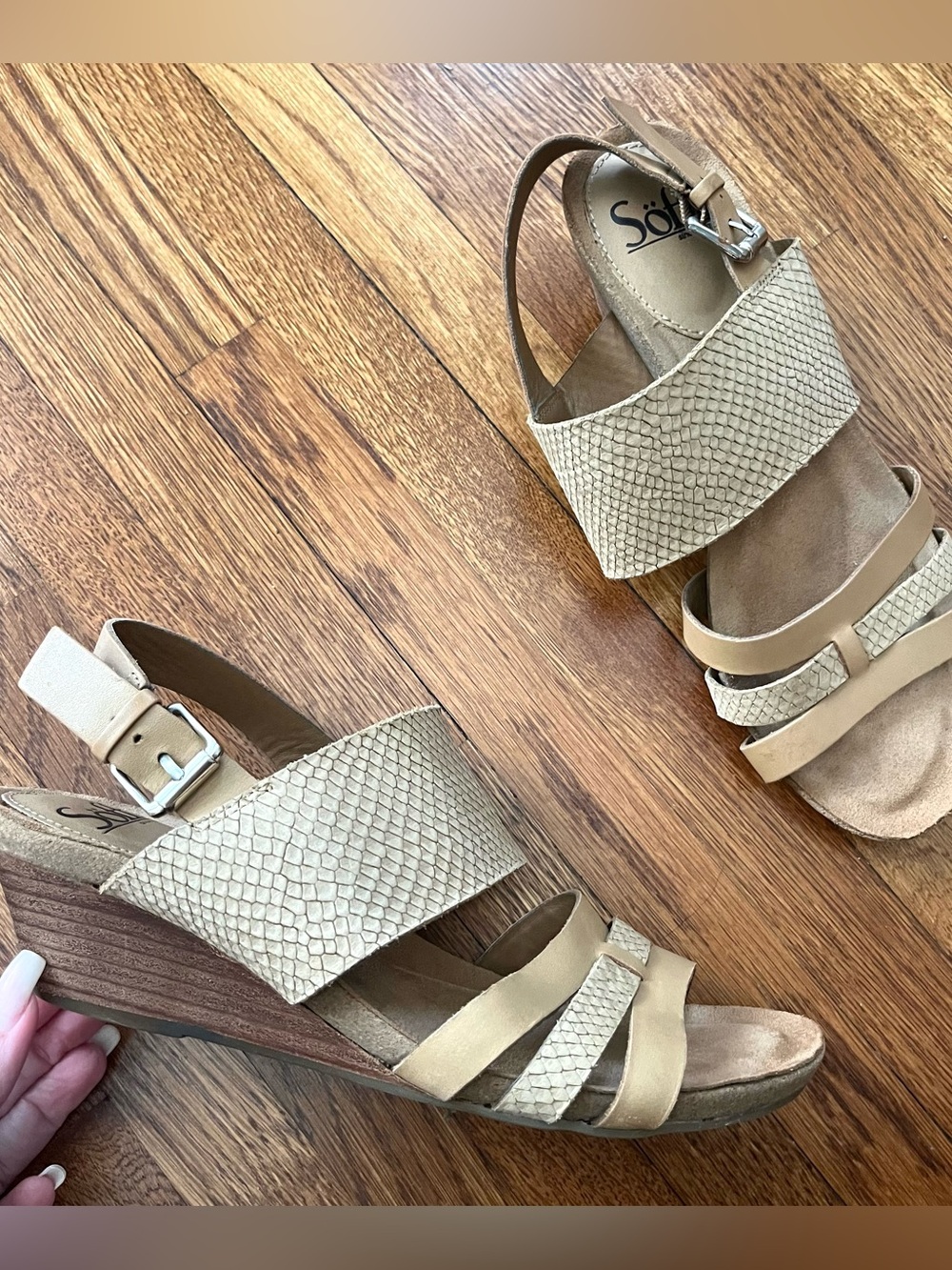 Sofft wedge sandals 8 strappy comfort neutral nude minimal